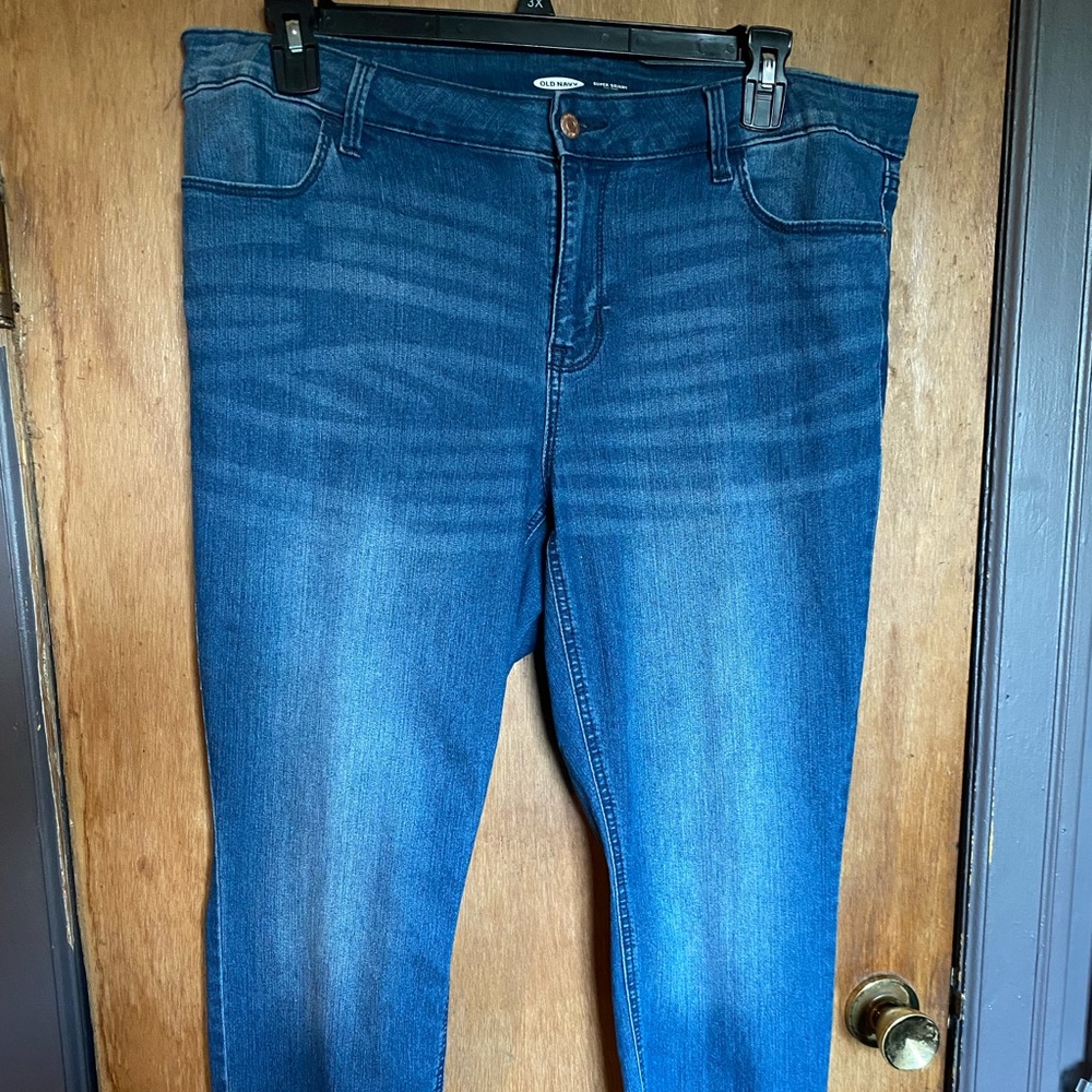 NWOT Old Navy Rockstar mid-rise super skinny jeans